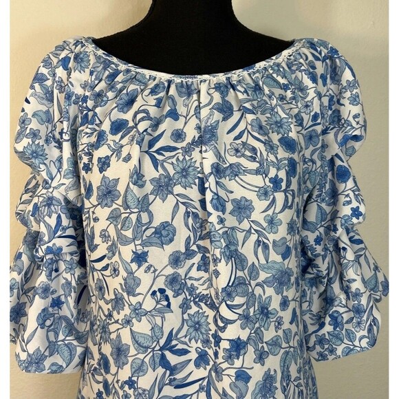 CeCe Blouse Blue and White Floral Ruffle Sleeve Blouse Size Medium (8/10) - Picture 8 of 9